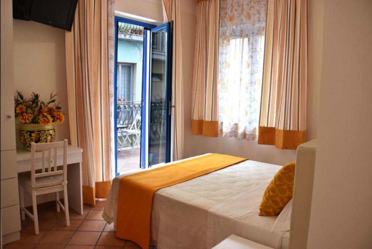 Donna Carmela - Da Rosa Bed & Breakfast Letojanni Exterior photo
